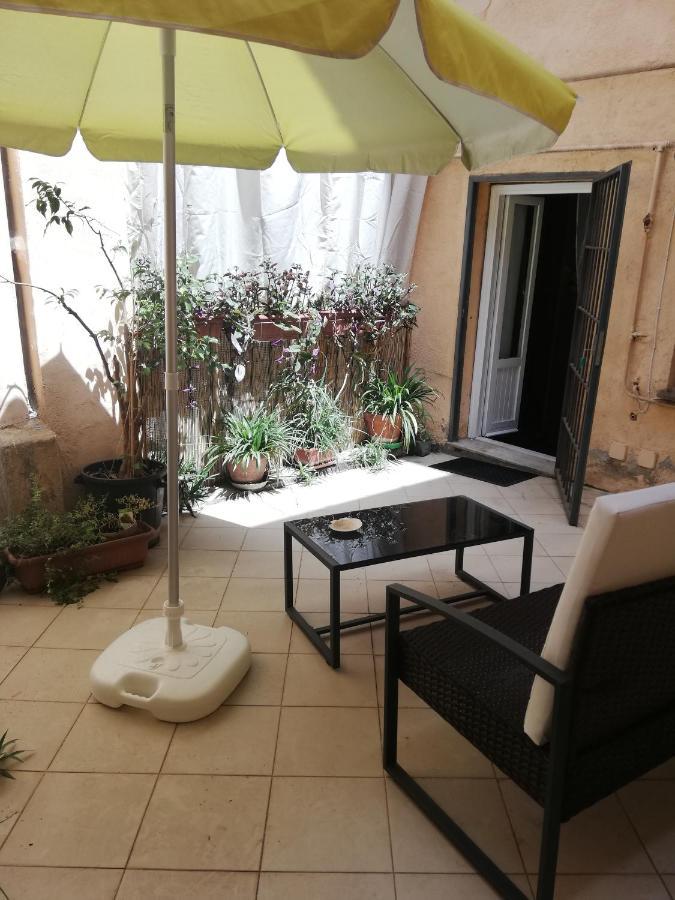 Apartments Campo De Fiori โรม ภายนอก รูปภาพ