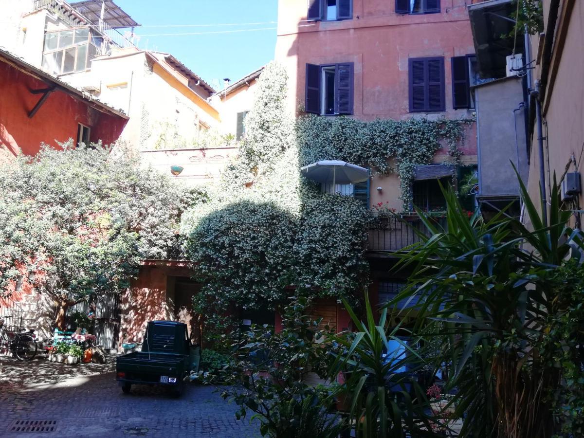 Apartments Campo De Fiori โรม ภายนอก รูปภาพ
